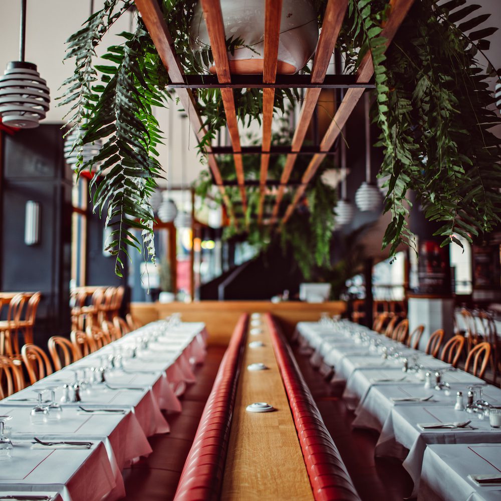 At a Nostalgic Paris Restaurant, Food Takes a Back Seat to Fun (Published 2018)