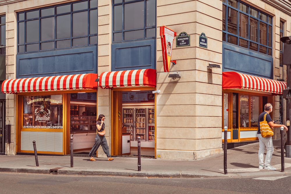 Boutique-pigalle-vitrine-corner